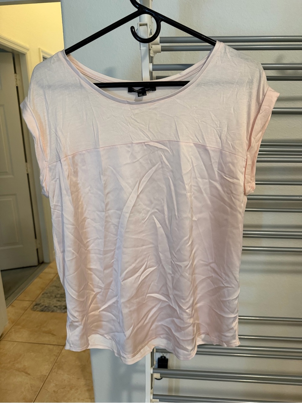 Relaxed Scoop Neck Short Sleeve Top in Light Pink
